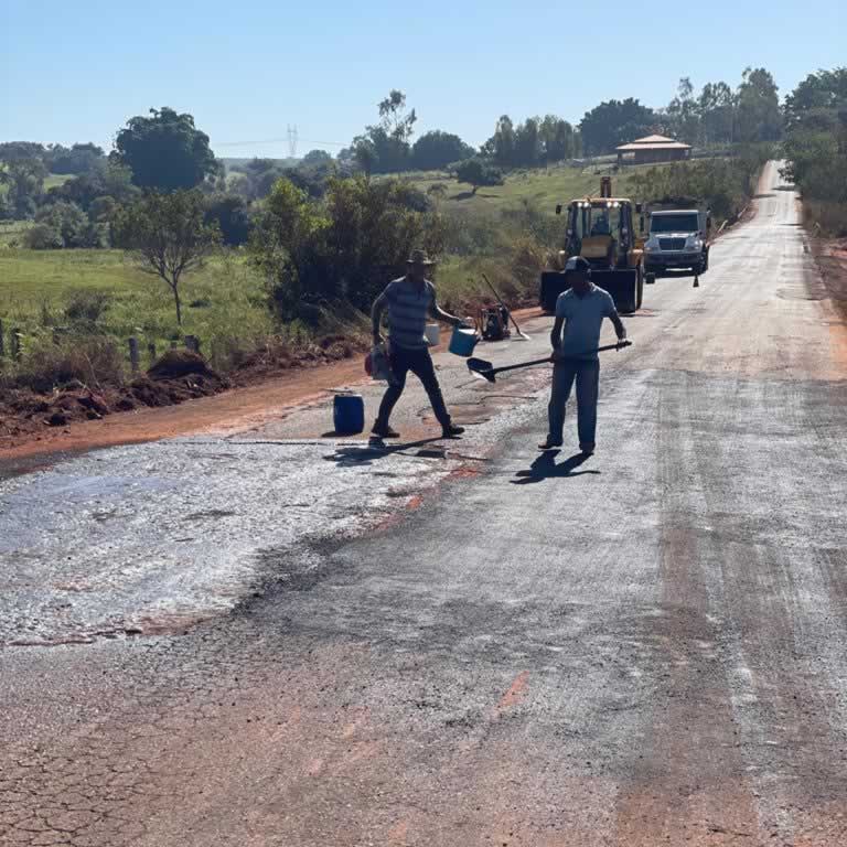 Vicinal que liga Uchoa a Guapiaçu recebe melhorias