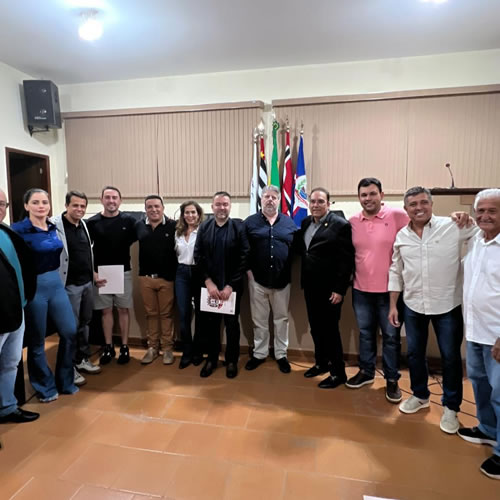 Prefeito realiza reunião para assinatura de contratos com cinco empresas que serão instaladas em Uchoa