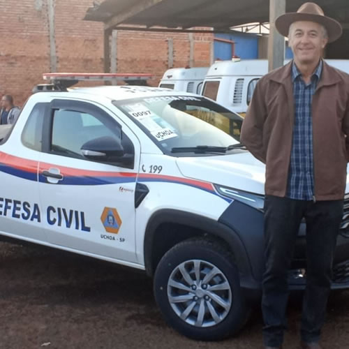 Município recebe veículo e kit de incêndio para atuação da Defesa Civil de Uchoa