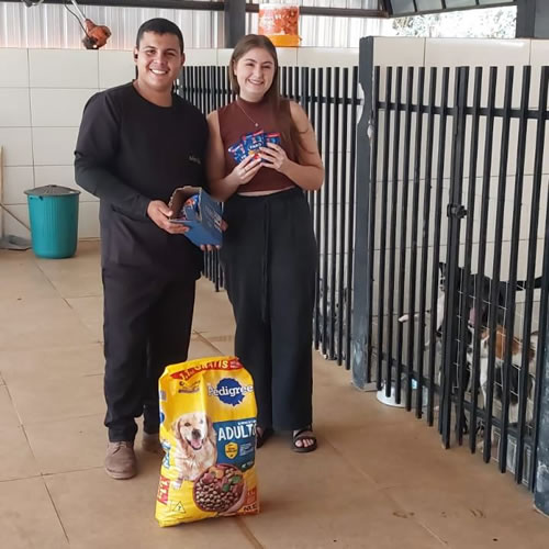 Estudante uchoense realiza doação ao Canil Municipal por meio do projeto RePet