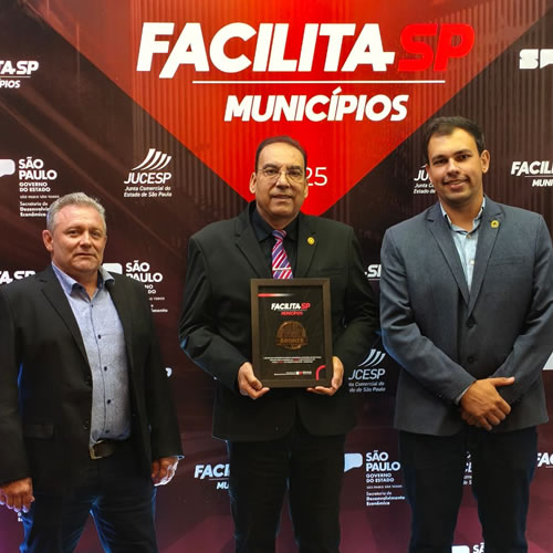 Uchoa recebe medalha Bronze pela atuação no programa Facilita SP 